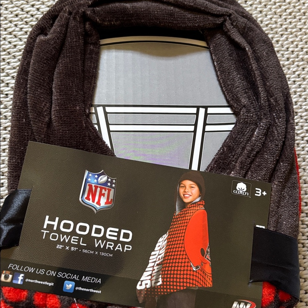 Towel hooded wrap NFL Cleveland Browns childs new 22" x 51" ages 3+ cotton